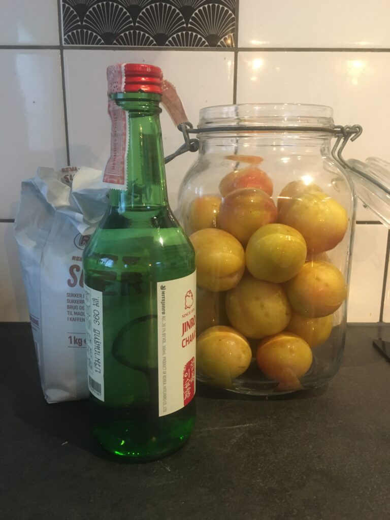 ingredienser til blomme vin