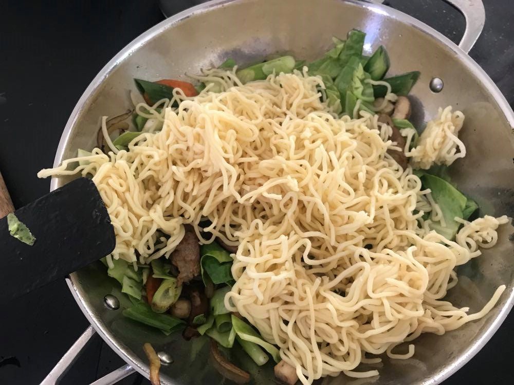 yakisoba nudler